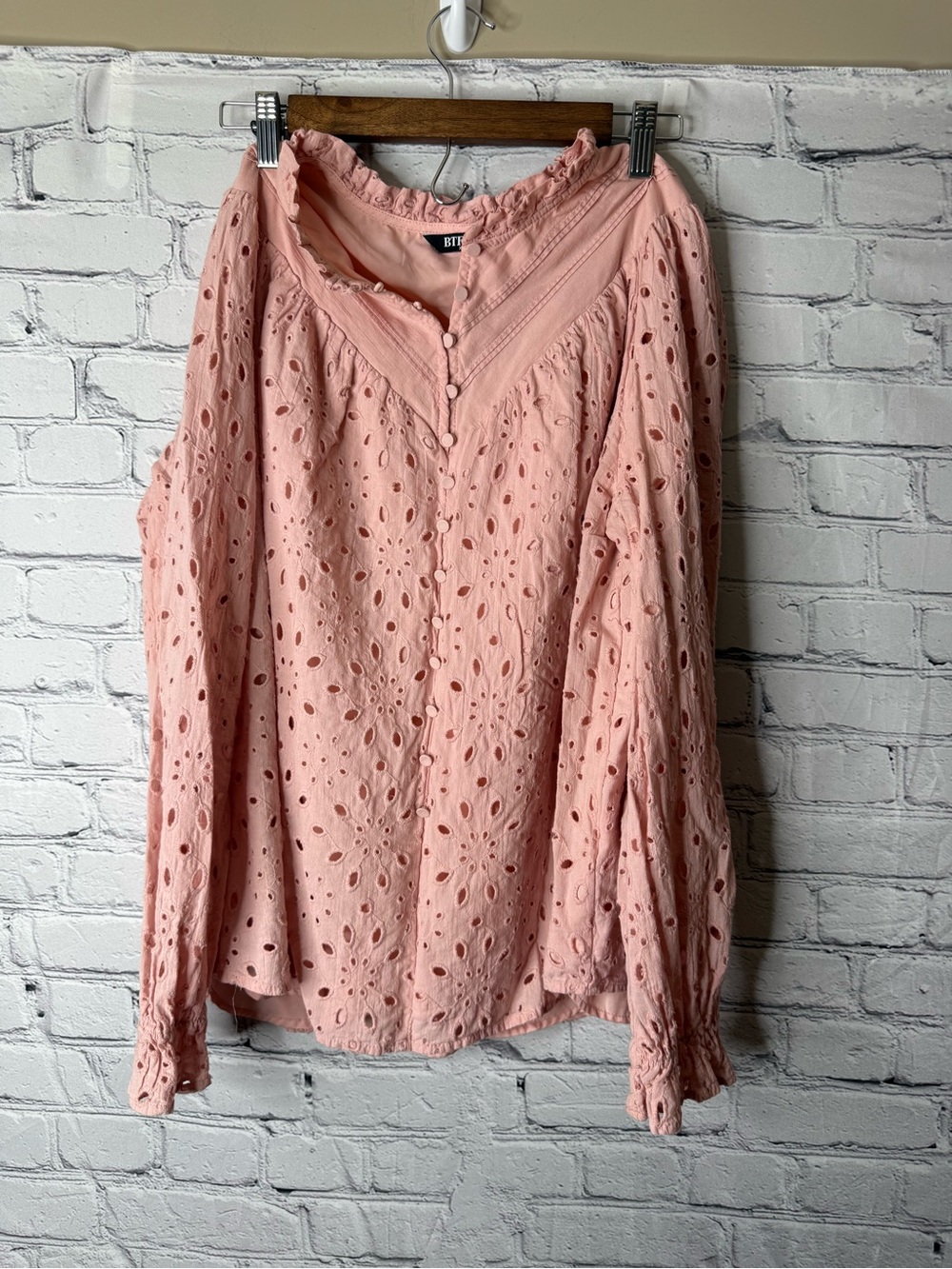 BTFBM Eyelet Peasant Blouse - Pink size xl